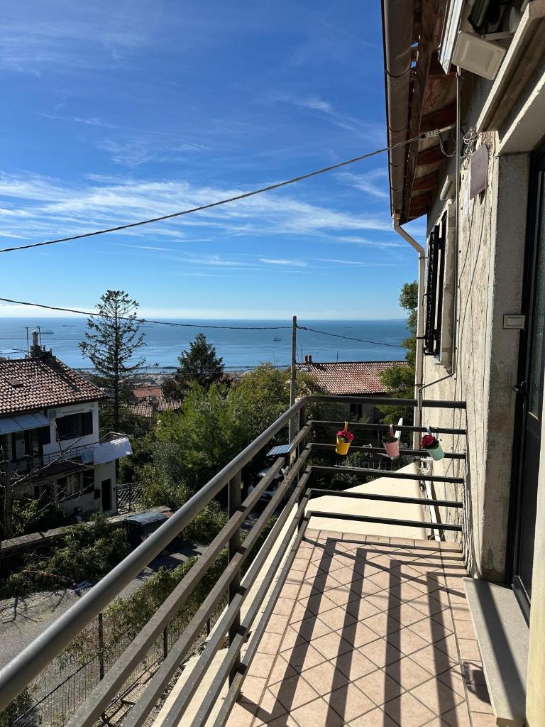 casa Ludovica-vista mare giardino e relax a 8 minuti dal centro 5