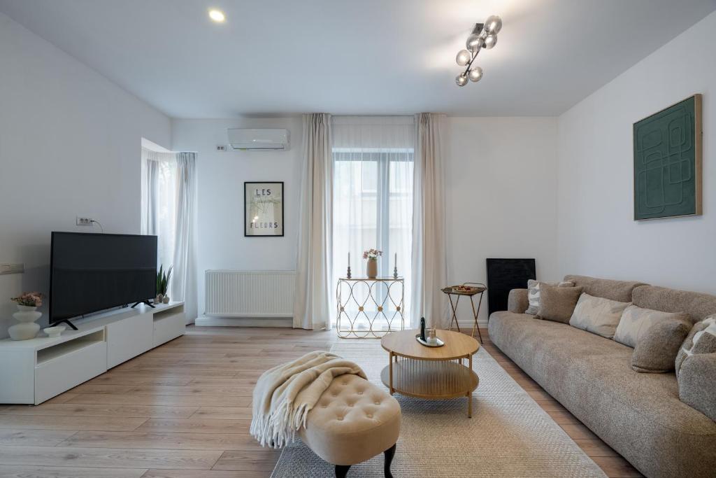 Uphome Suites 8