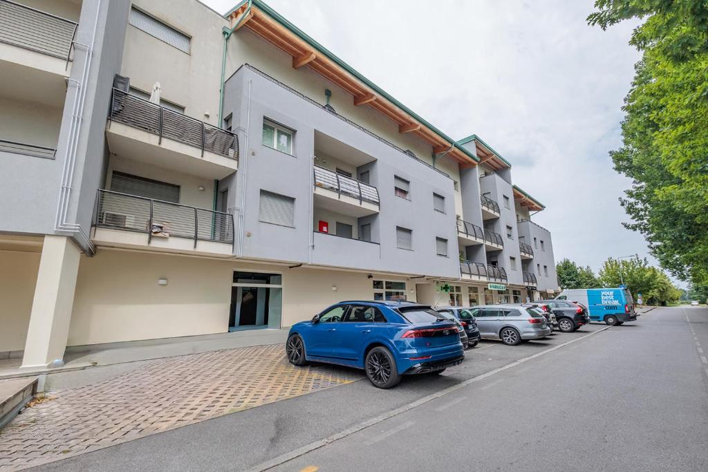 GuestHost - Belvedere Apartment 6