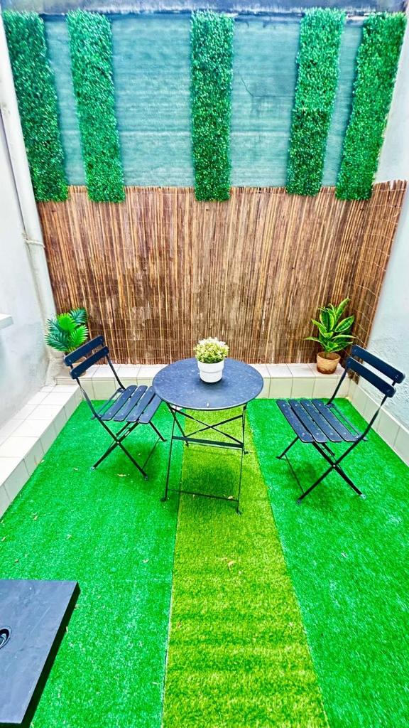 Charming studio with terrace in Roubaix 4