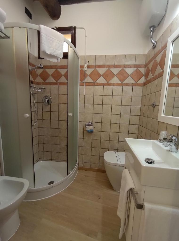 Charming Little House 2 kilometers from the Historical Centre in a typical Florentine district right next to the Tram and Bus stops by Florence Holidays Apartments 4