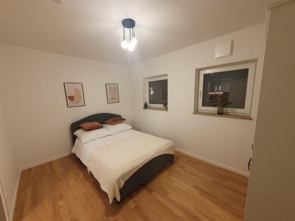 75m2 lichtdurchflutete 3 Zimmer Souterrain Wohnung in einem Neubau Villa 6