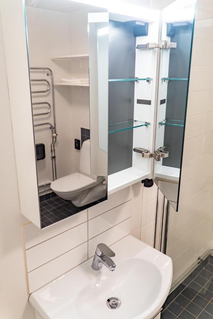 Prime City Location, Spacious Studio Apartment 8