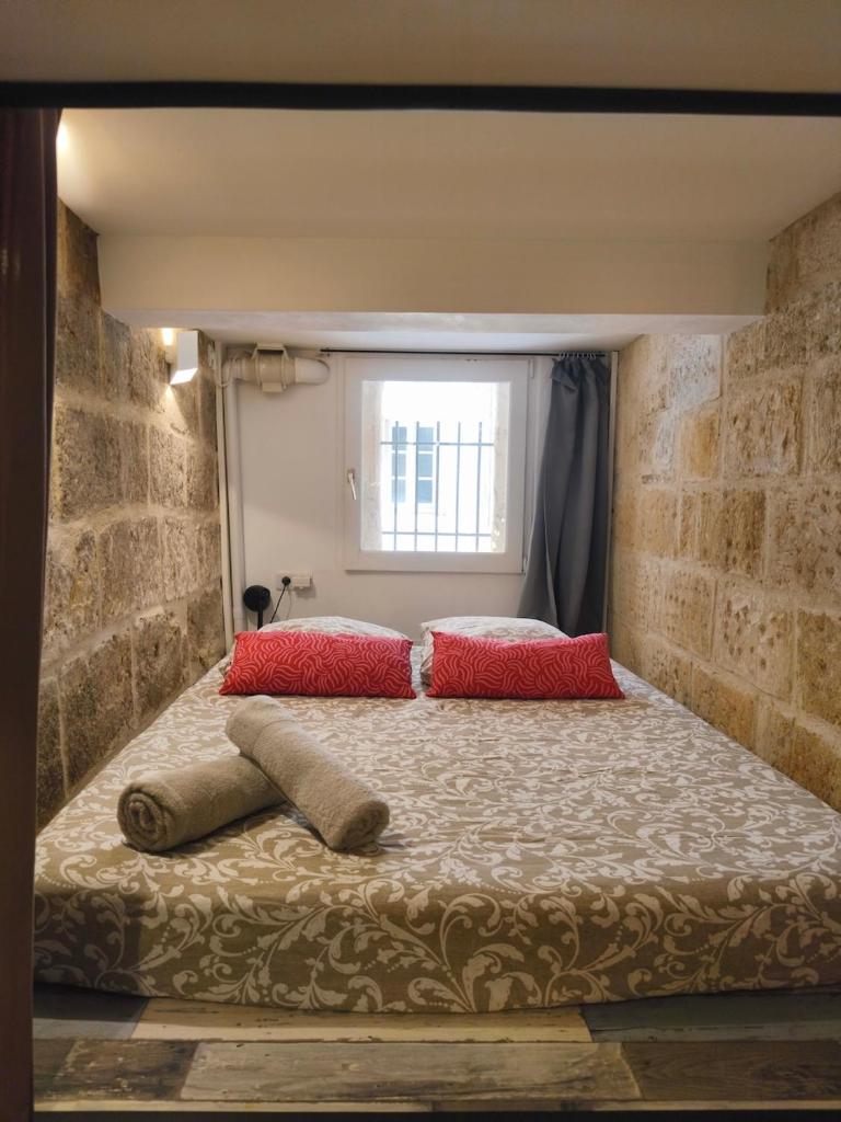Sleep-in-Montpellier, Gaya, 6 pers, Ecusson 7