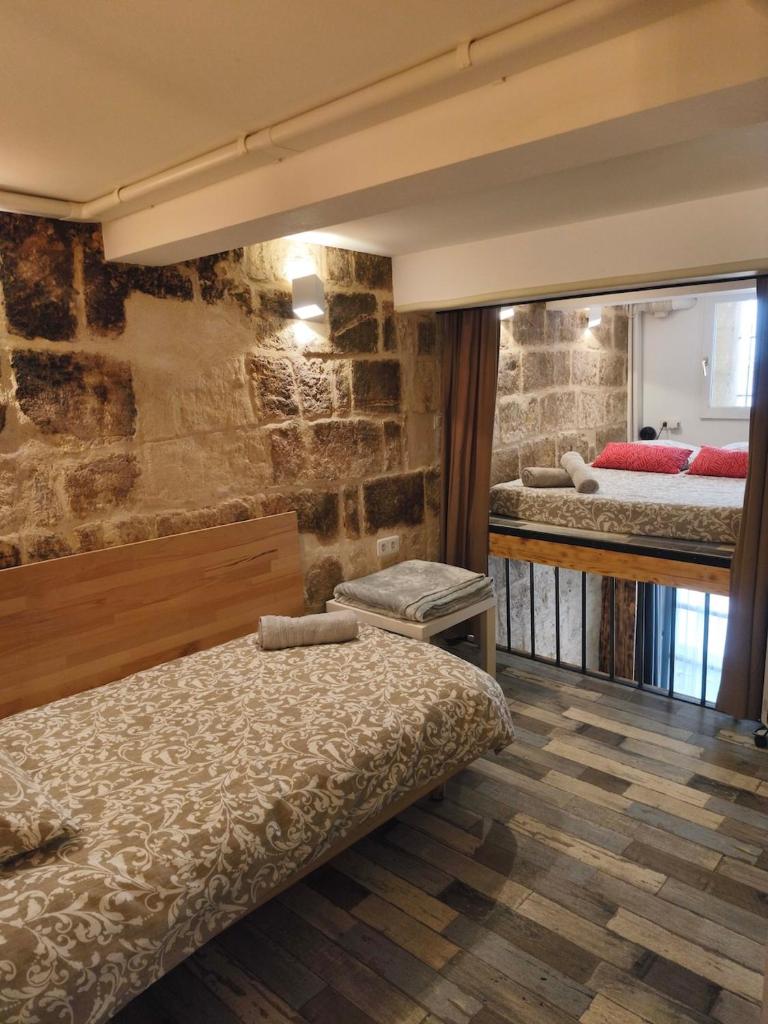 Sleep-in-Montpellier, Gaya, 6 pers, Ecusson 2