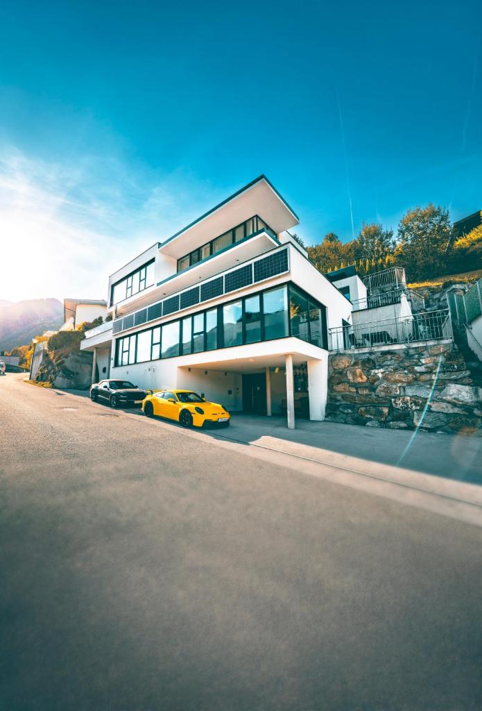 Villa Summit