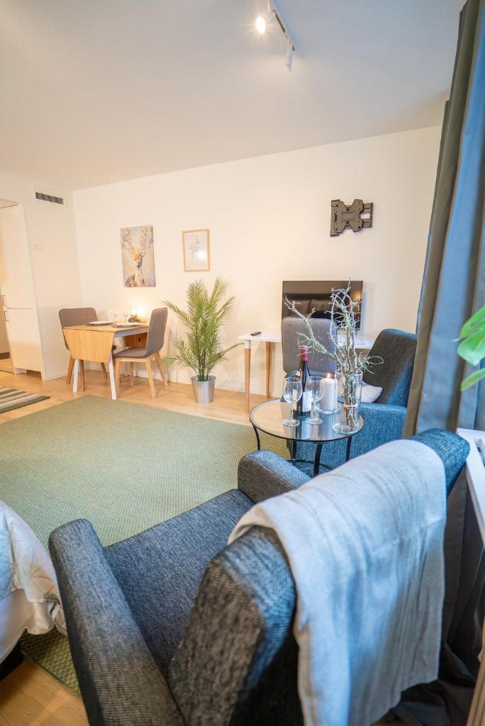 Calm Linné Home Steps from Haga - Fully Equipped Apt 5