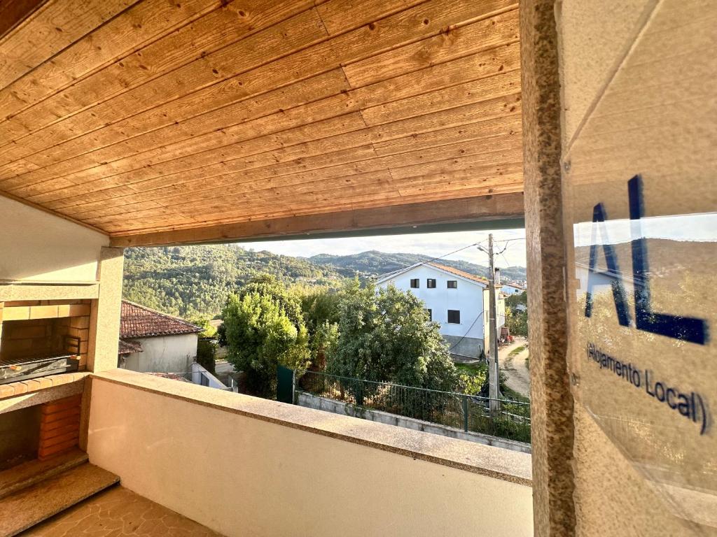 Ferreiros Home 6