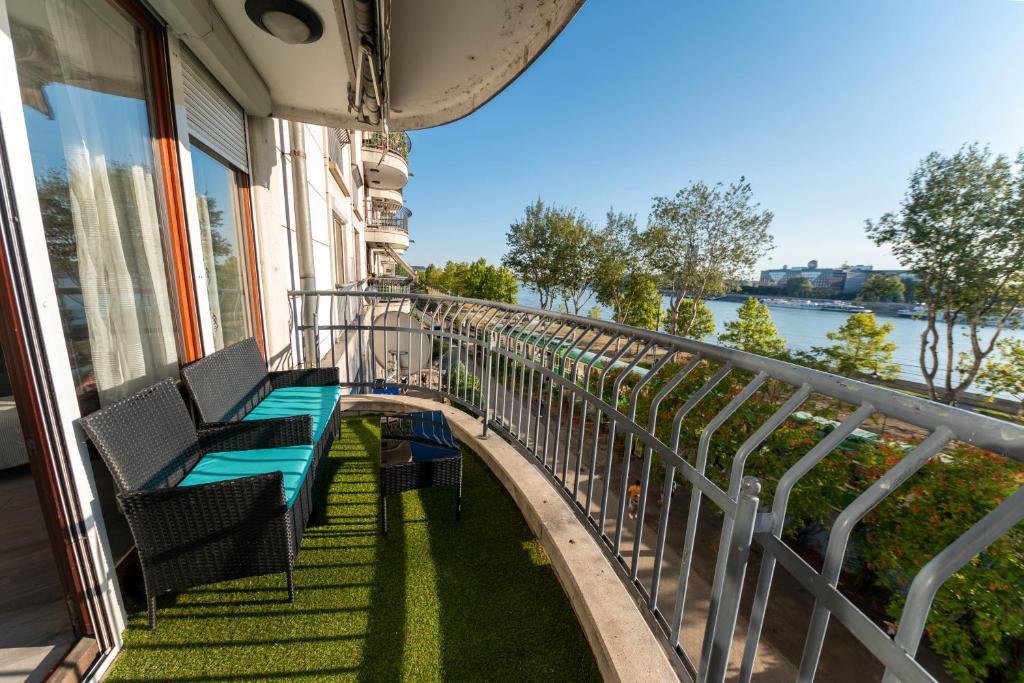Panorama Danube View 3BR Balcony Garage AC 3