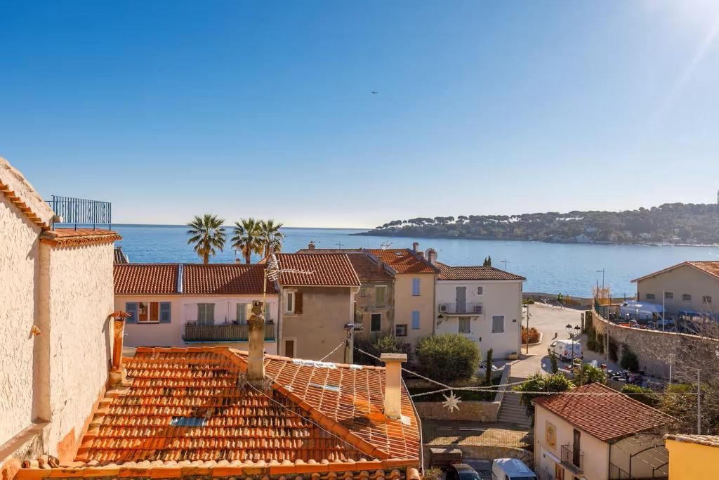 Fabulous old-town house, Vue Mer Terrasse, Philomer, 3 appartements 6