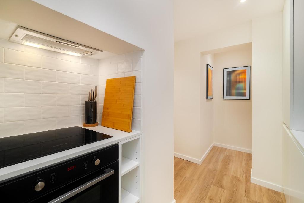 WHome Old Town Flat with a Modern Touch 3