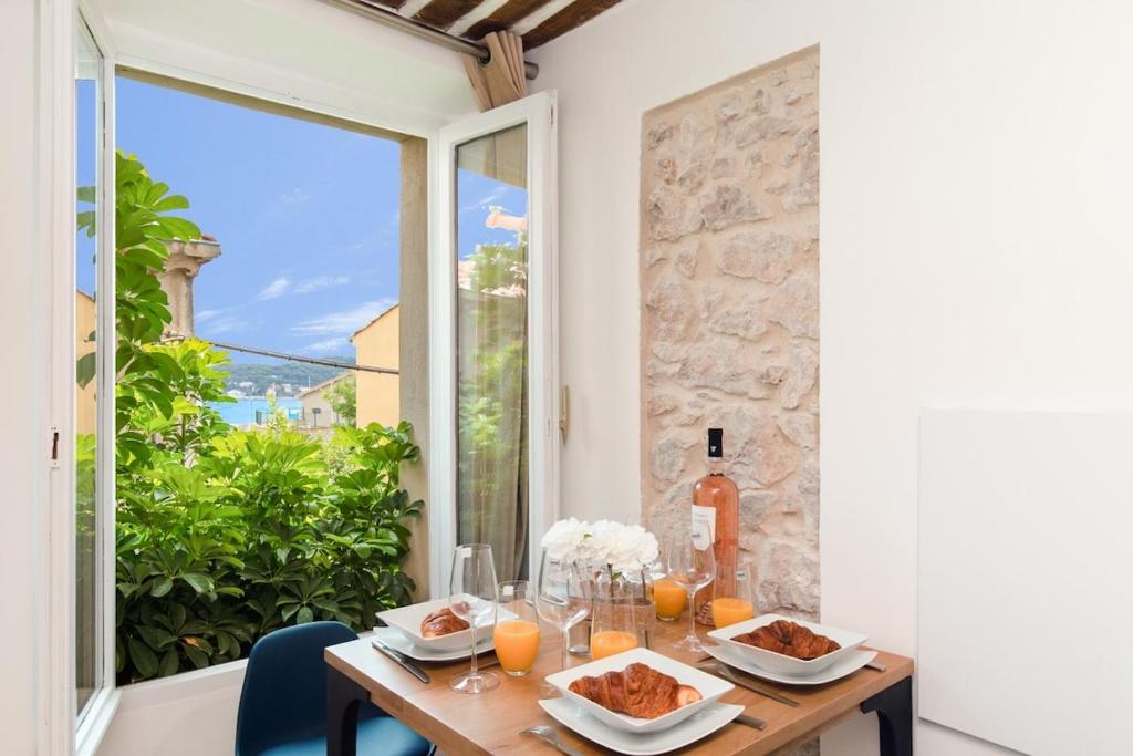 Fabulous old-town house, Vue Mer Terrasse, Philomer, 3 appartements 8