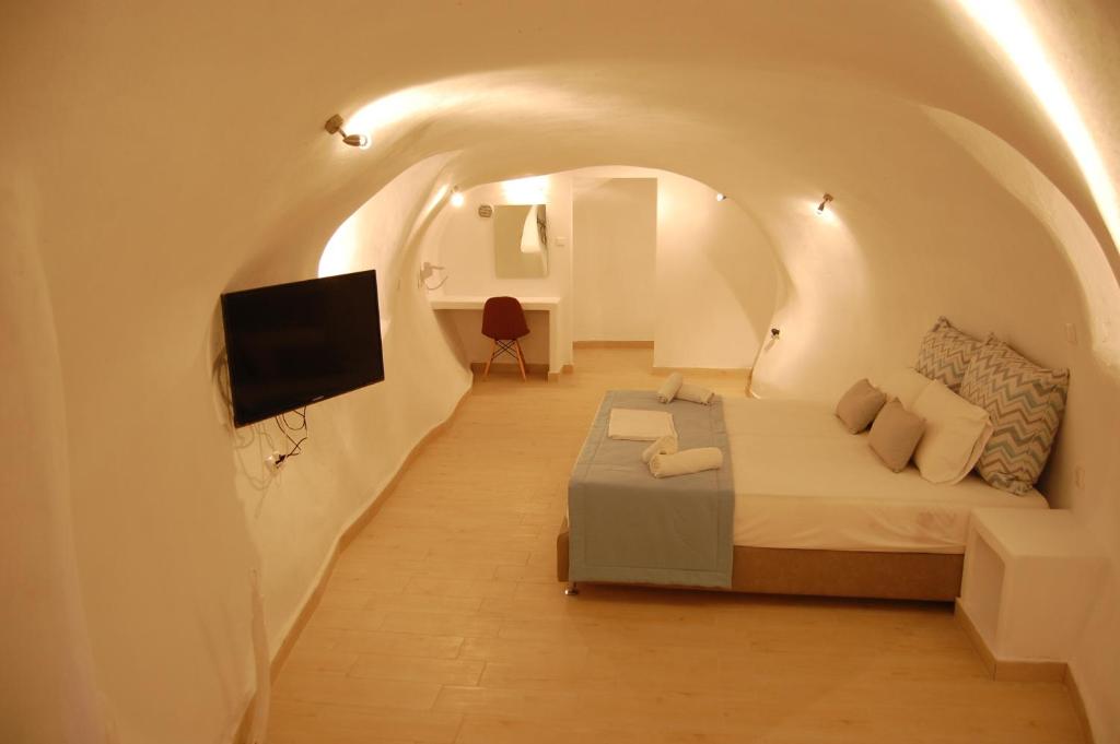 Kalisperis Cave Houses 5