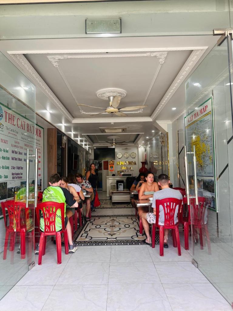 Cat Ba Special Girls