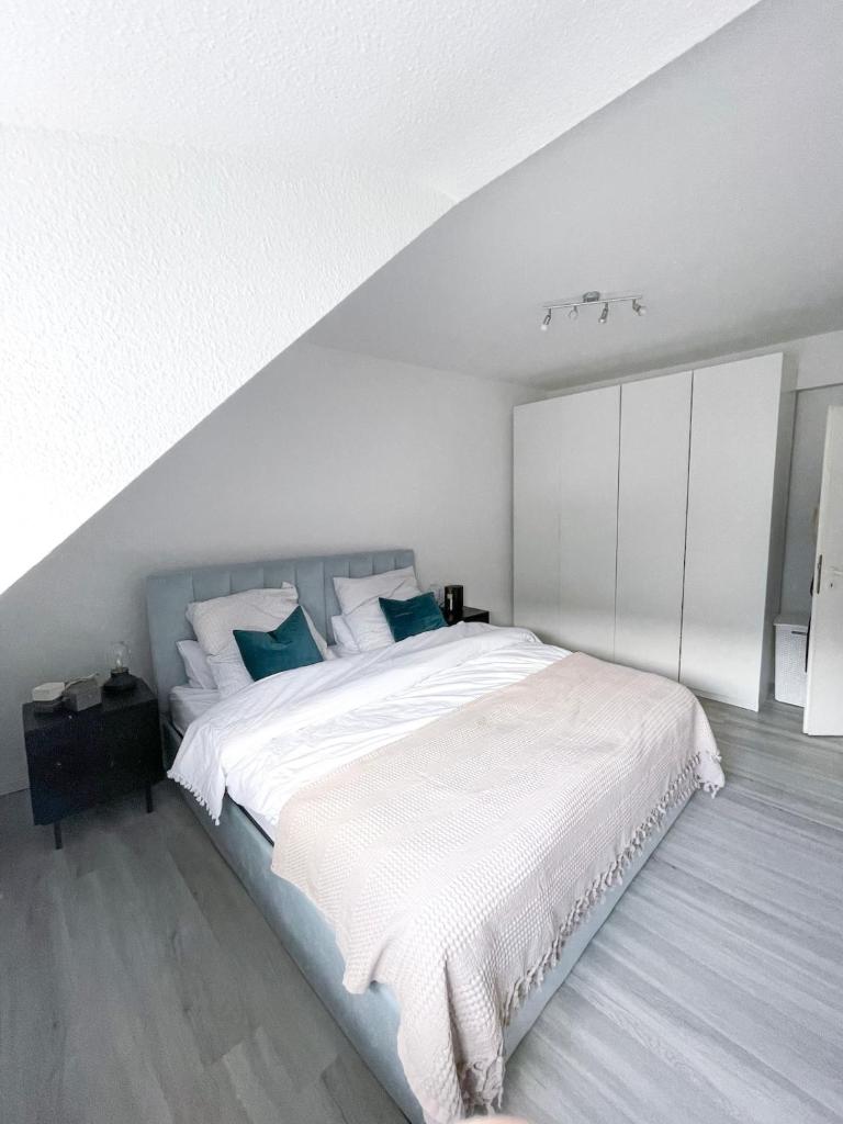 Stylish & comfortable 2-bedroom apartment in the heart of Cologne 2
