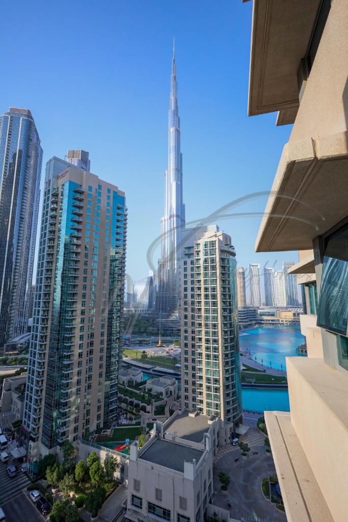 Full Burj Khalifa and Fountain Views 2BHK Apartment by WS Holiday Homes