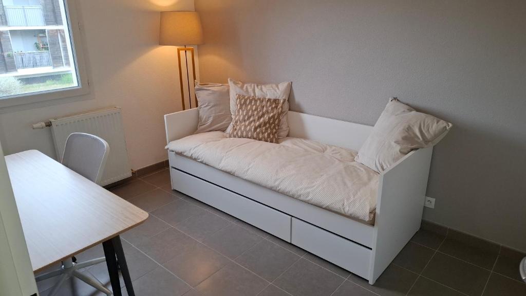 Pleasant 2 bedroom house - 2 parking spaces 8