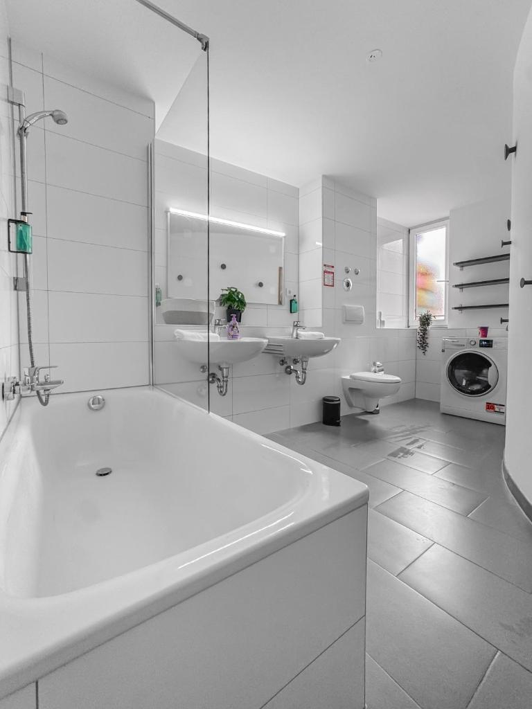 Flatista Homes - Herzog Heinrich 3