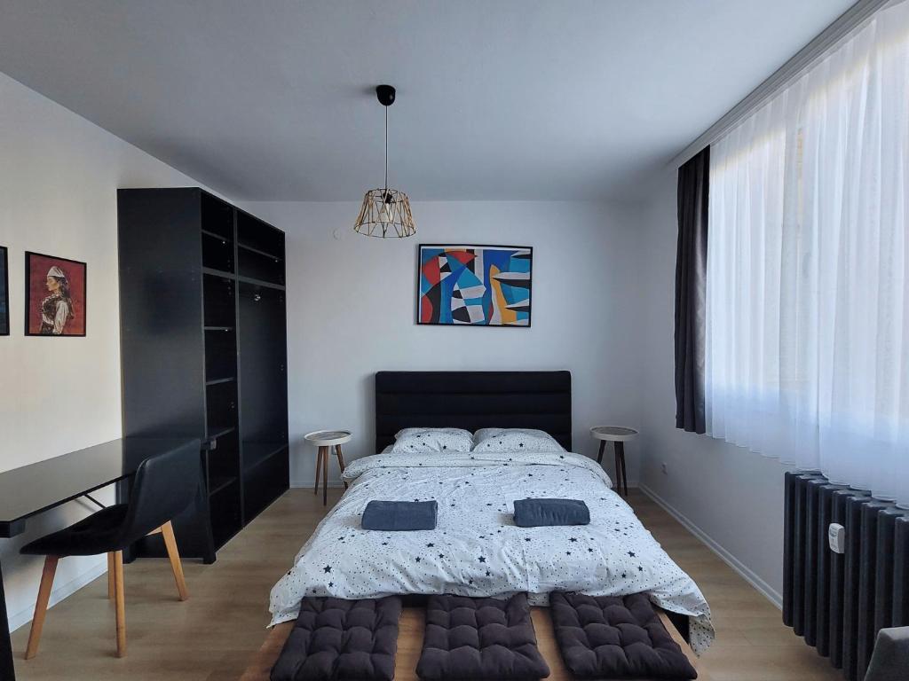 Central Studio Apartment 2