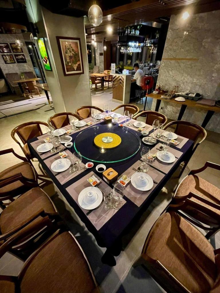 CAT BA GRAND BUDAPEST