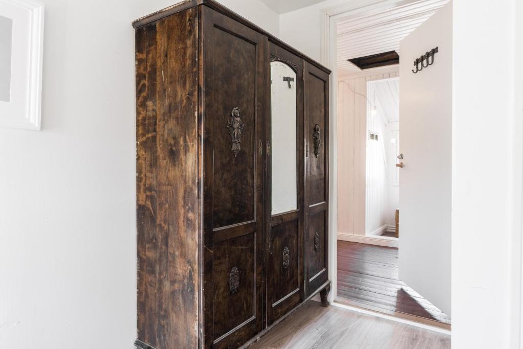Cozy SELF-SERVICE wooden studio near Aura river, private bath & parking 8