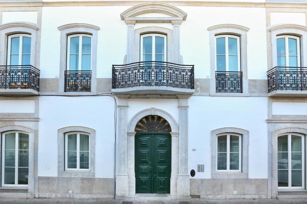 Maison Faro Luxe - A Tranquil Retreat by the Algarve Coast 7