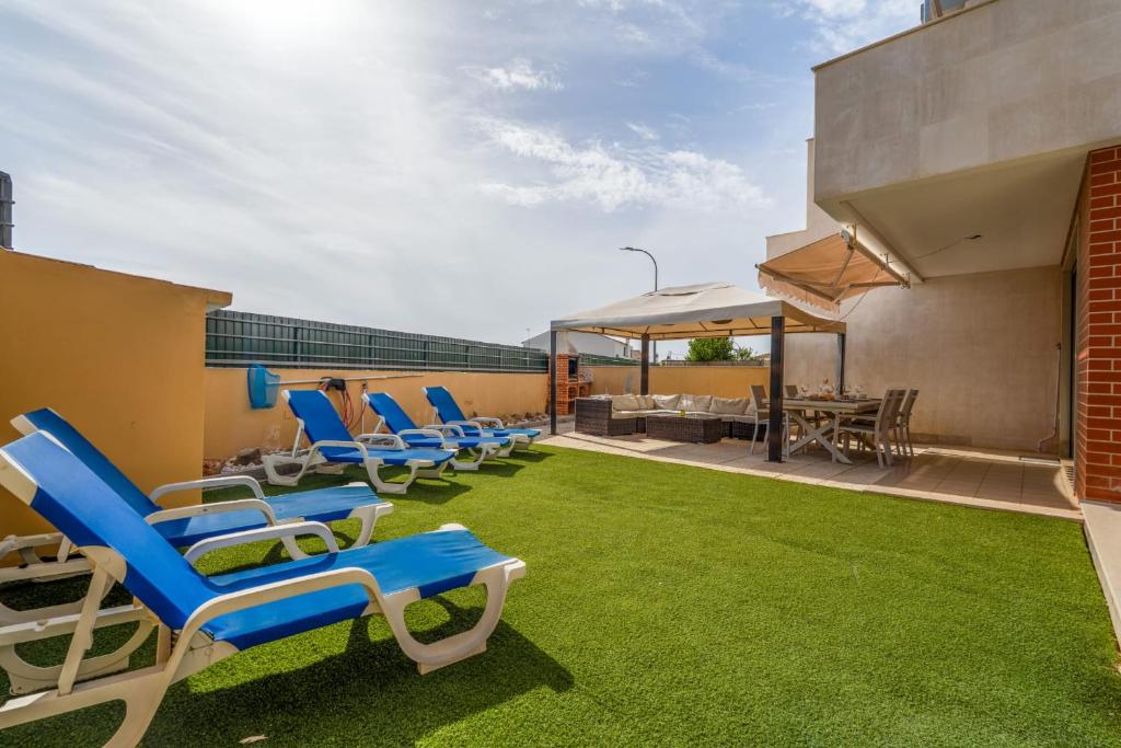 Stunning Villa with Pool 6