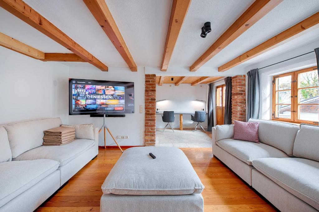 Stube & Stories - Heritage Riverside Home 3