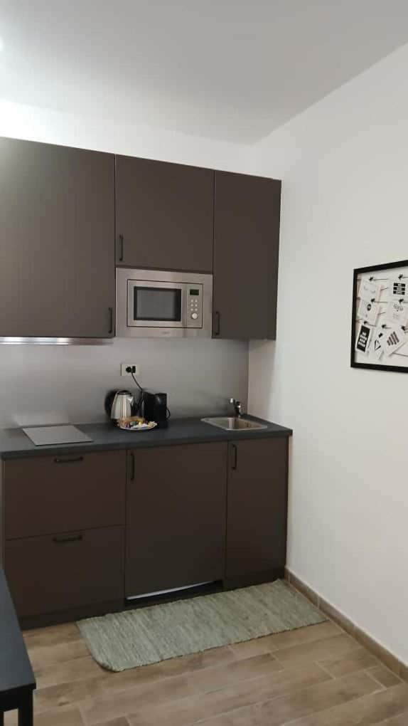 Central View 4 4