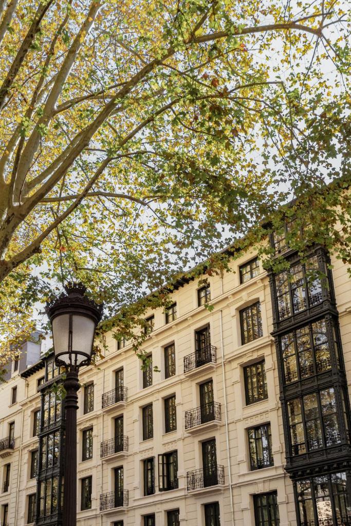 Batimont Suites & Apartments 6