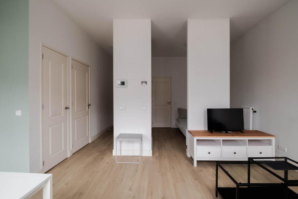 Your Modern Retreat Close to Rotterdam City Center 8