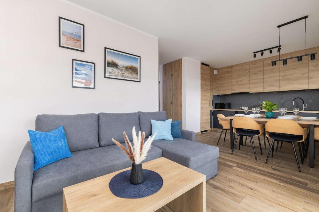 Comfortable Apartment with Parking & Balcony Ideal for Families by Nolcegi Renters 7
