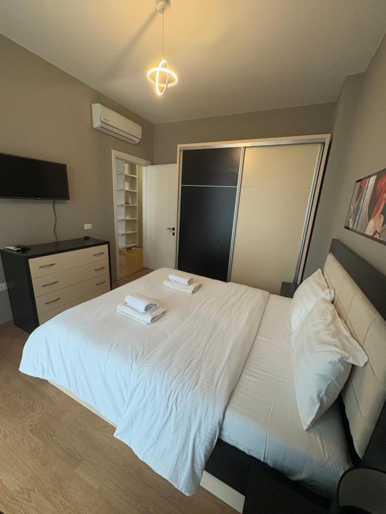 K&M apartment 6