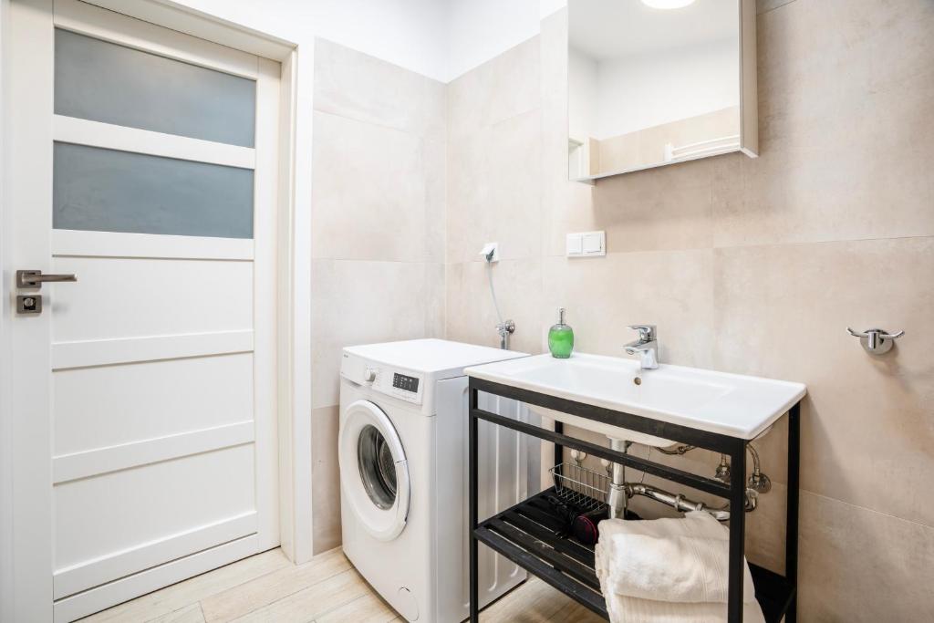 Happy House Apartamenty 7