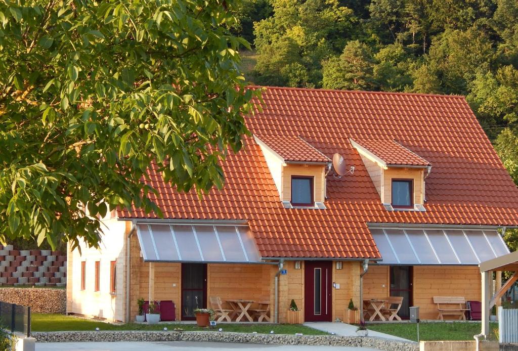 Holzblockhaus Stark 1