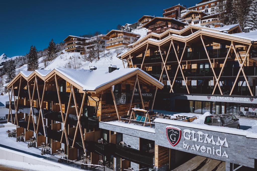 GLEMM by AvenidA Superior Hotel & Residences