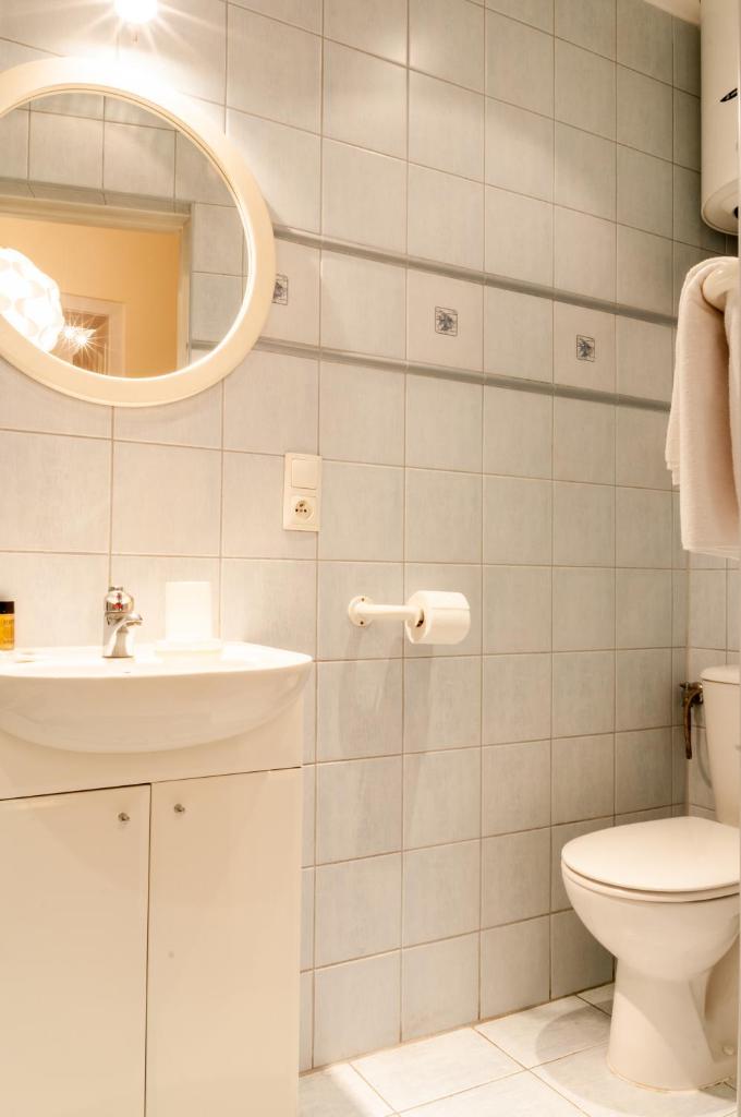 Home & Travel Apartamenty w centrum Łodzi - Piotrkowska - Klimatyzacja - Parking - Manufaktura - OFF Piotrkowska - EC1 - ATLAS Arena - Orientarium - Monopolis 6