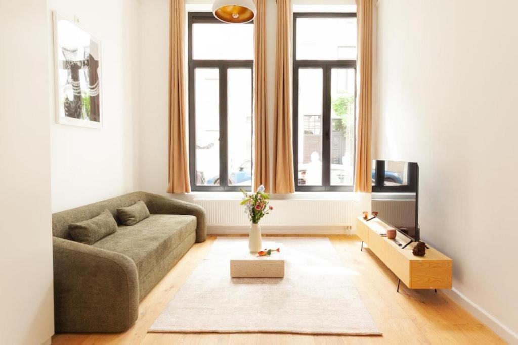 1 Bdr flat met cozy mezzanine 1