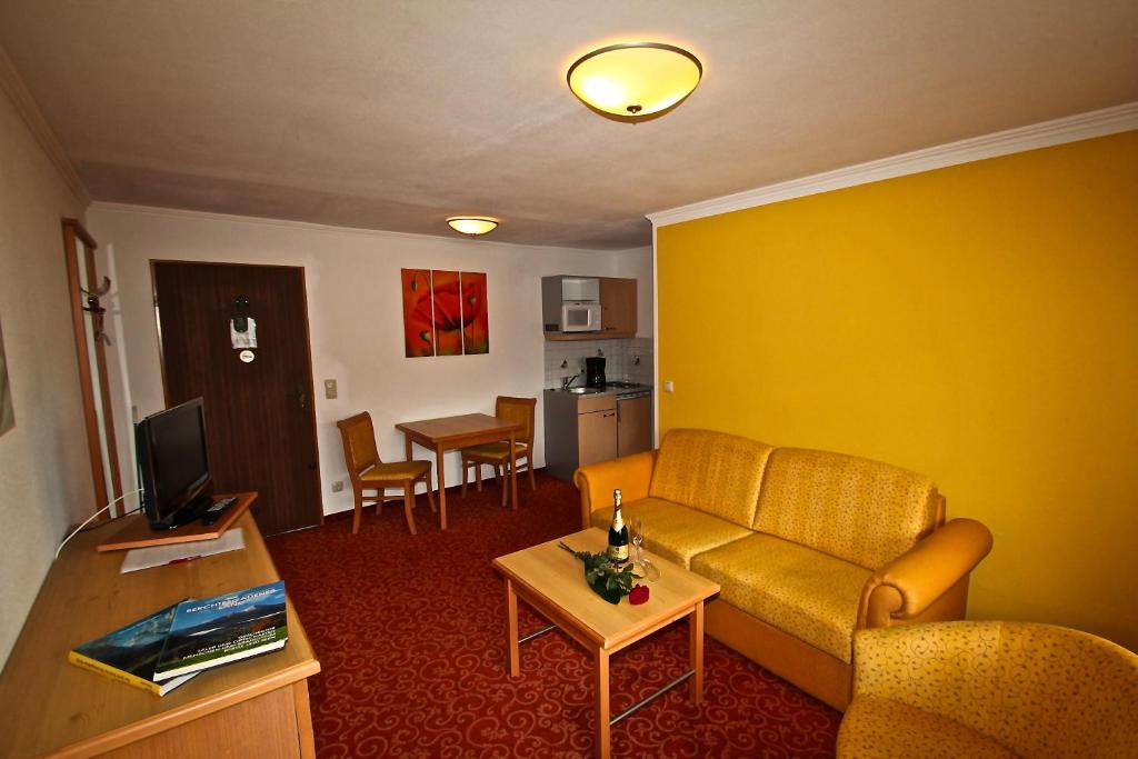 Ferienwohnungen Weiherbach - Hallenbad 5