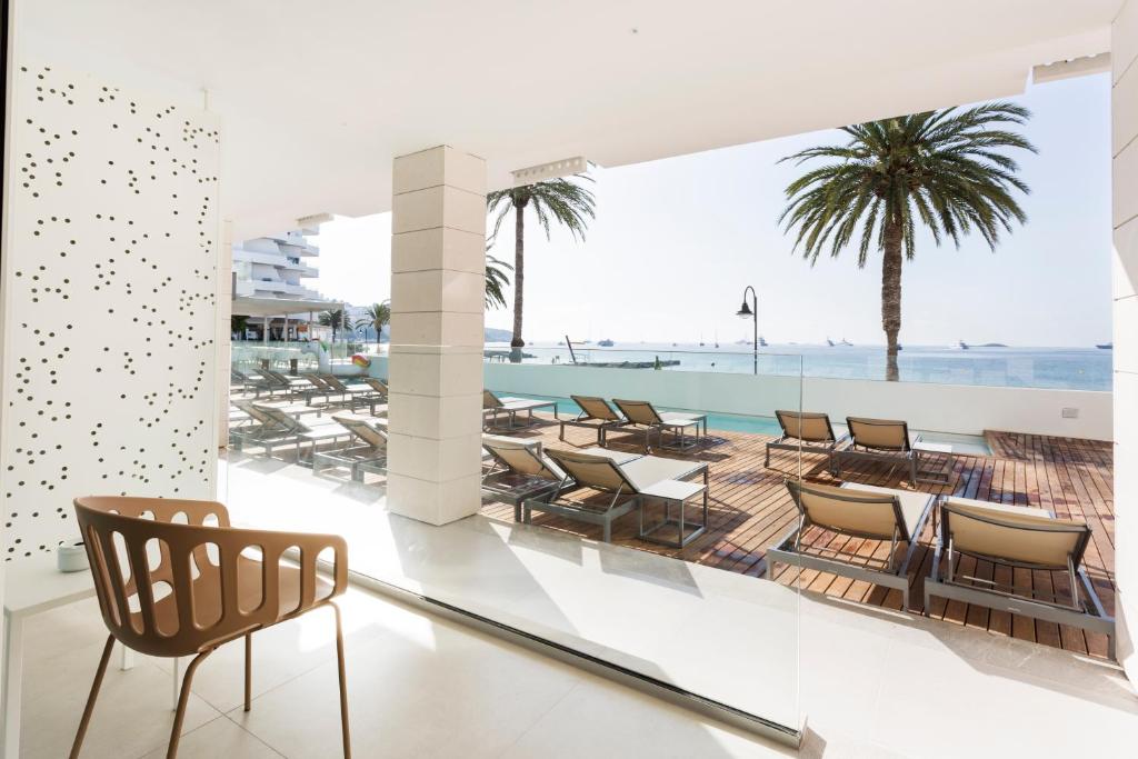 One Ibiza Suites 2