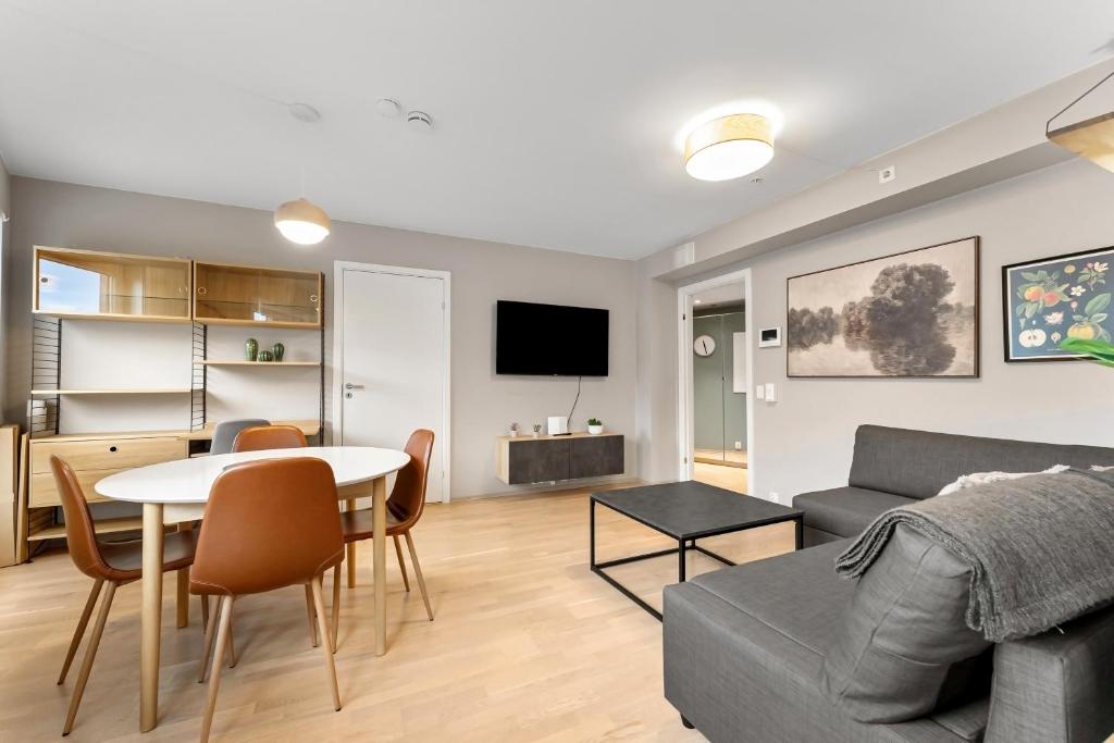 Waterfront Central Apt by Opera & Munch 5