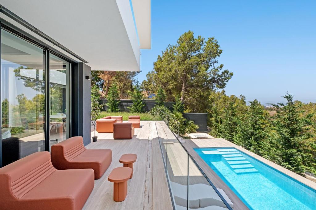 Villas Pinares - Sea,City,Mountain Views, Gym SaltPool BBQ - Beach 2km, City 5km 8