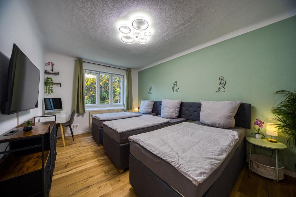 DresdenStay Modern 3 Schlafzimmer Balkon Kamin PS4 3