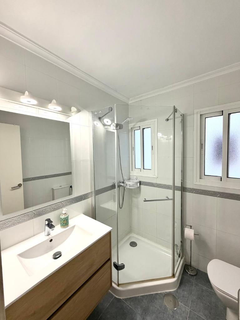 Beautiful modern apartment 100m from the sea 8