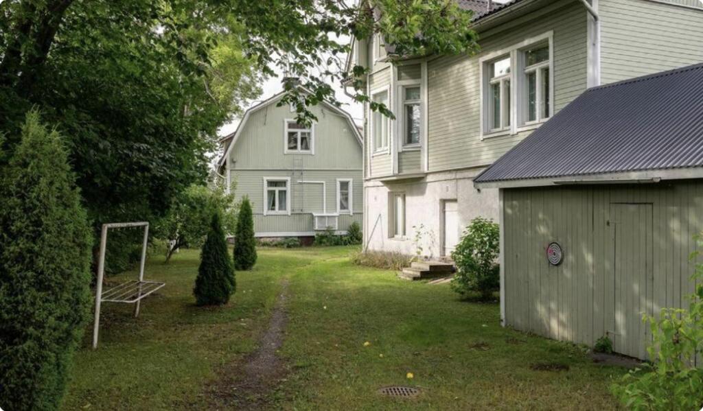 Cozy SELF-SERVICE wooden studio near Aura river, private bath & parking 4