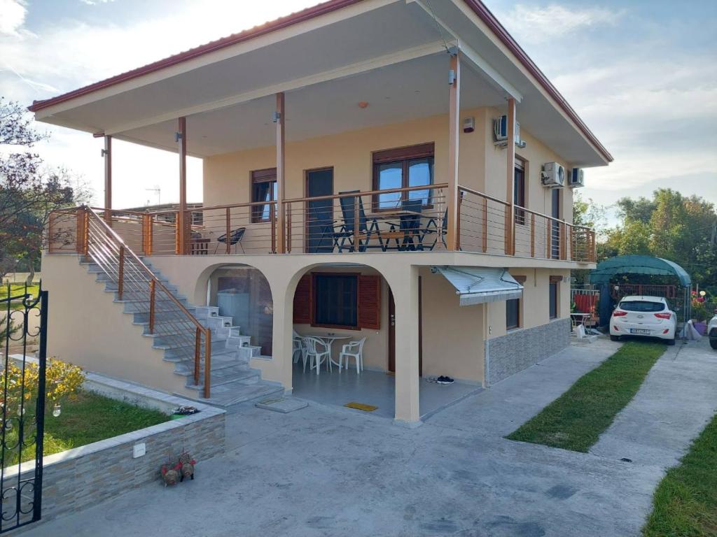 Villa Anastasia 1ος Όροφος Εξοχικής Παραθαλάσσιας Κατοικίας Νέα Ηράκλεια Χαλκιδικής 1