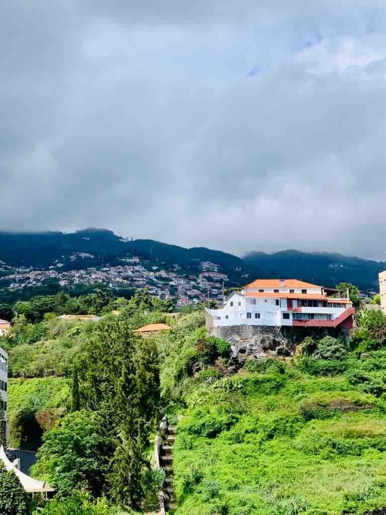 Apartment with Mountain View 6