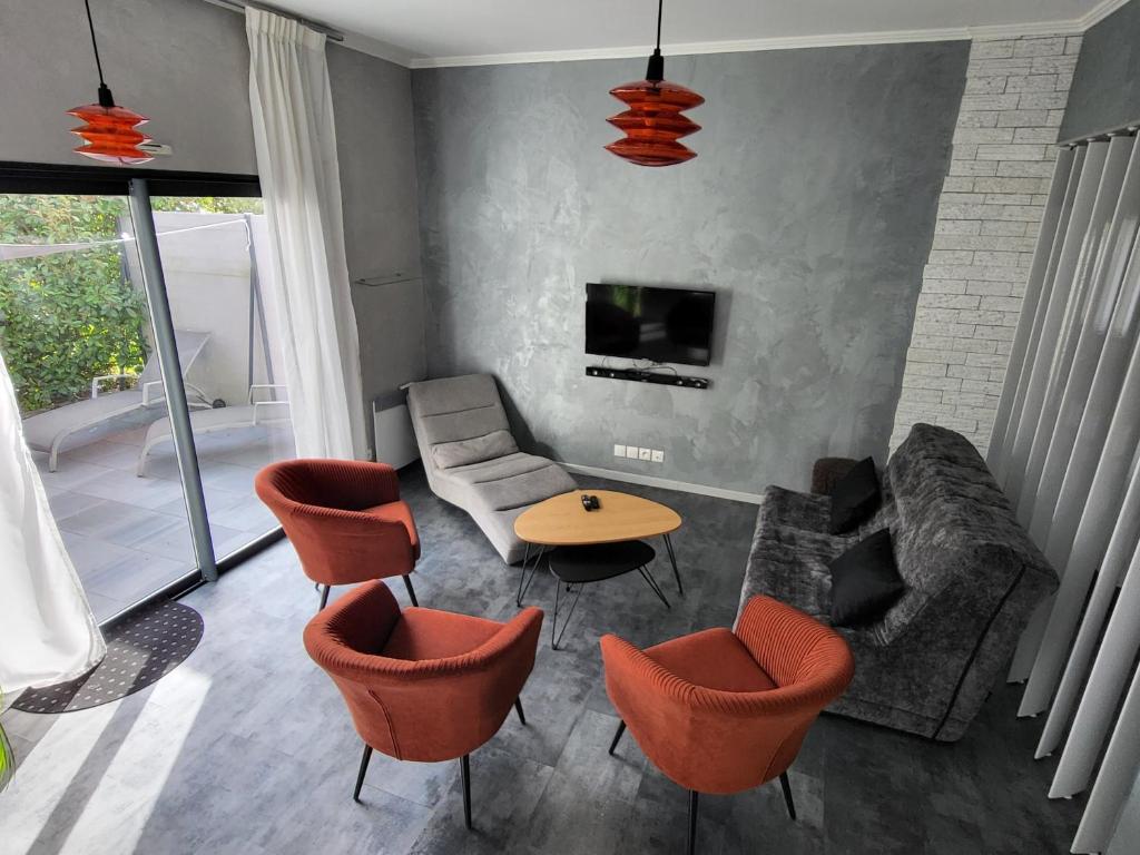 EMLAVIE - Maison familiale OU Loft SPA - à 3km Futuroscope 7