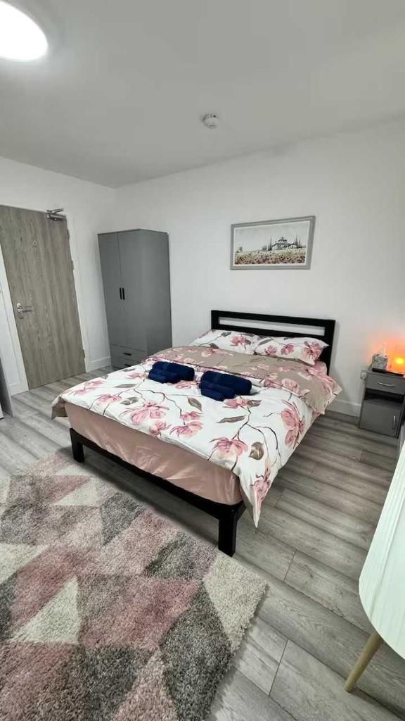 Explore Cardiff - Stylish Studio Apartment Near City Centre 1