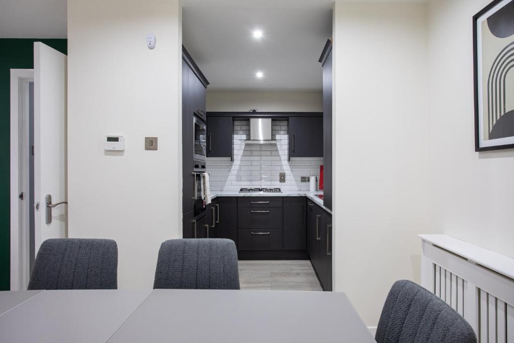 Luxury, Sleeps 6, City Centre 8